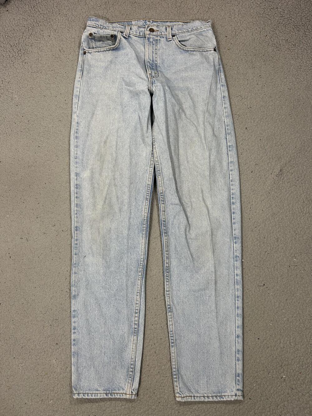 Vintage Levis 550 Jeans Mens 32 Light Wash Relaxed Tapered Distressed USA 90s